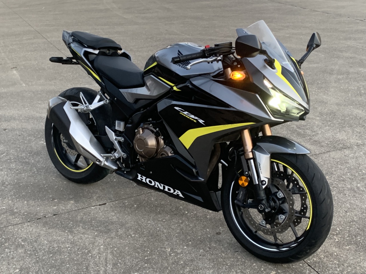 2022 Honda CBR500R ABS